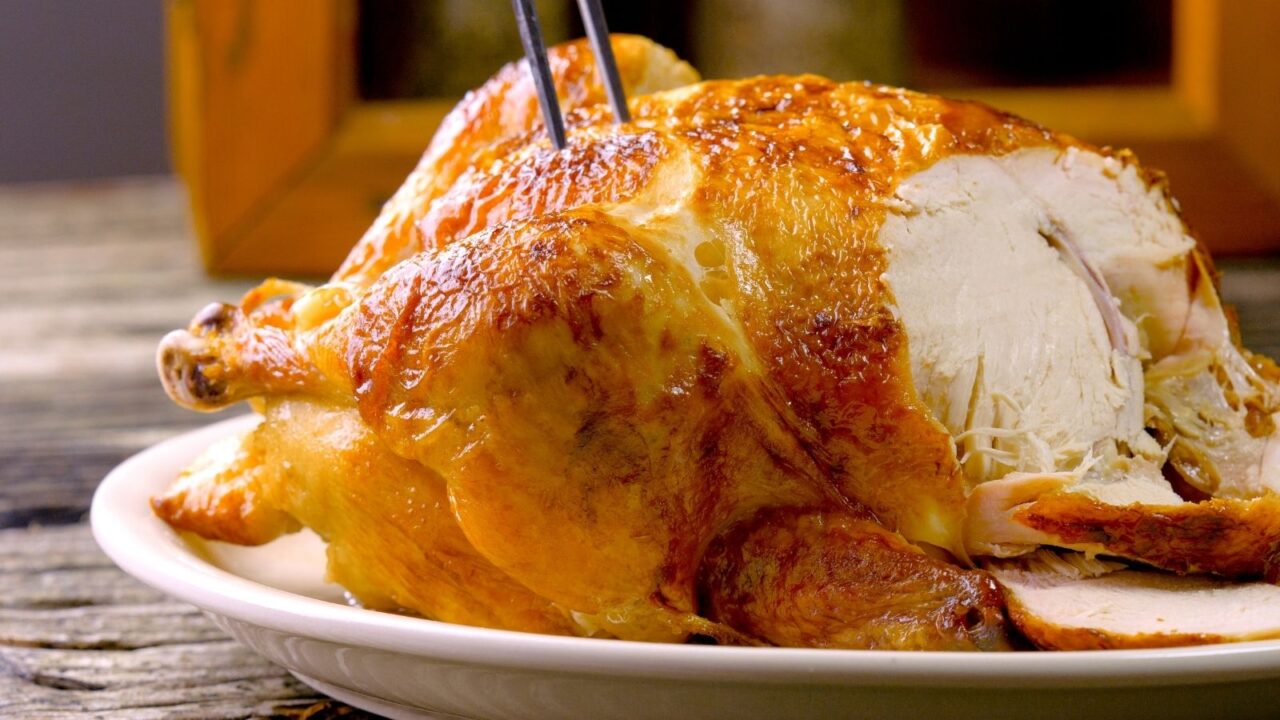 How to cook a Chicken in the Slow Cooker - Mama Coops Kitchen UK